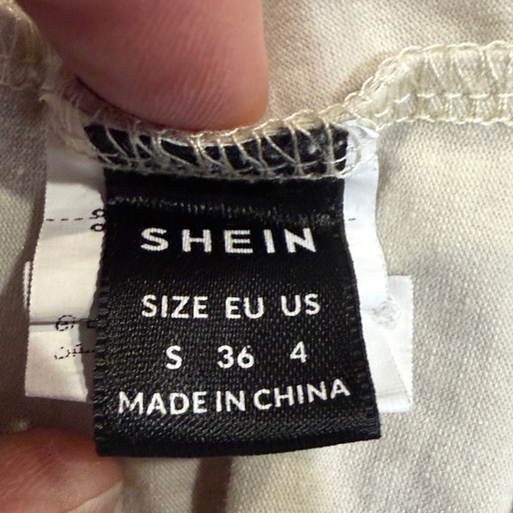 SHEIN Tan Graphic Short Sleeve Tee Size 4 - Picture 7 of 10